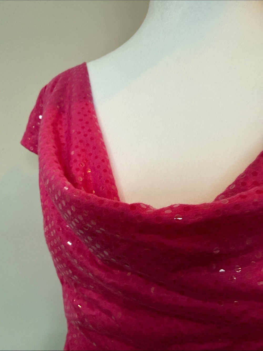 Express Women's Hot Pink Sequin Drape Neck Short Sleeve Top - Picture 4 of 9